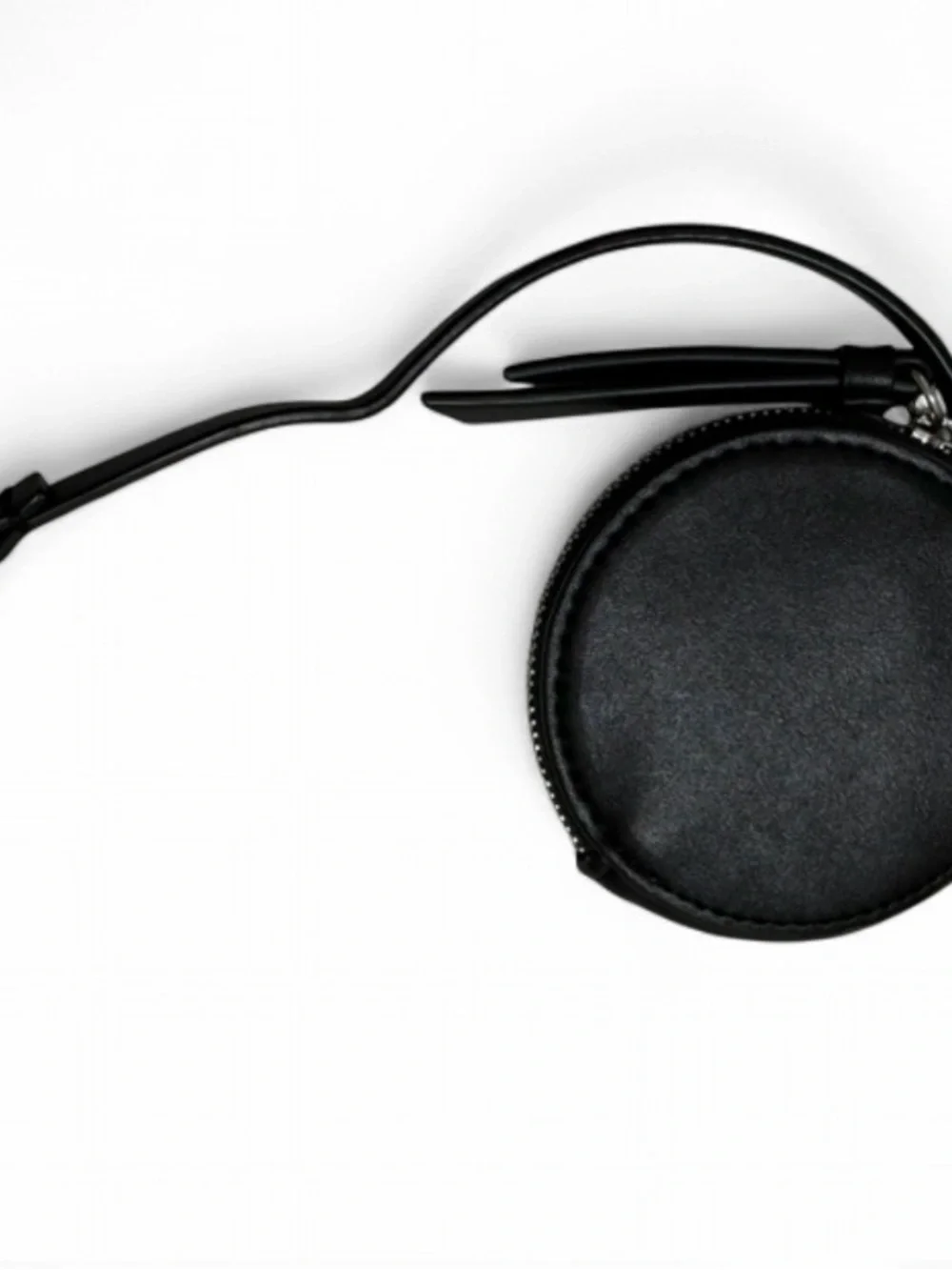 CALVIN KLEIN Millie Round Coin Pouch Keychain-Black-Sleek Minimalist
